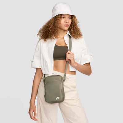 ساک ورزشی نایک Nike Heritage Cross-Body Bag (4L) Light Army